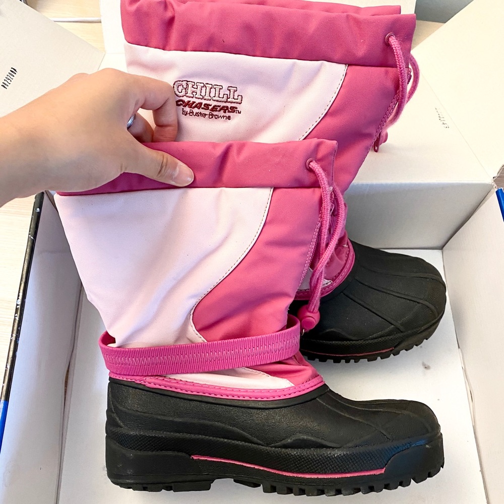 buster Brown Girls snow boots size 3M